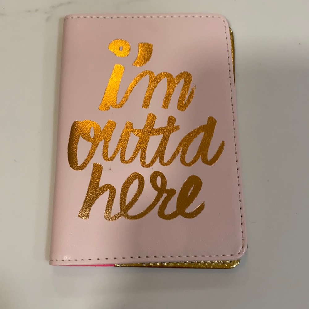Ban.do passport case